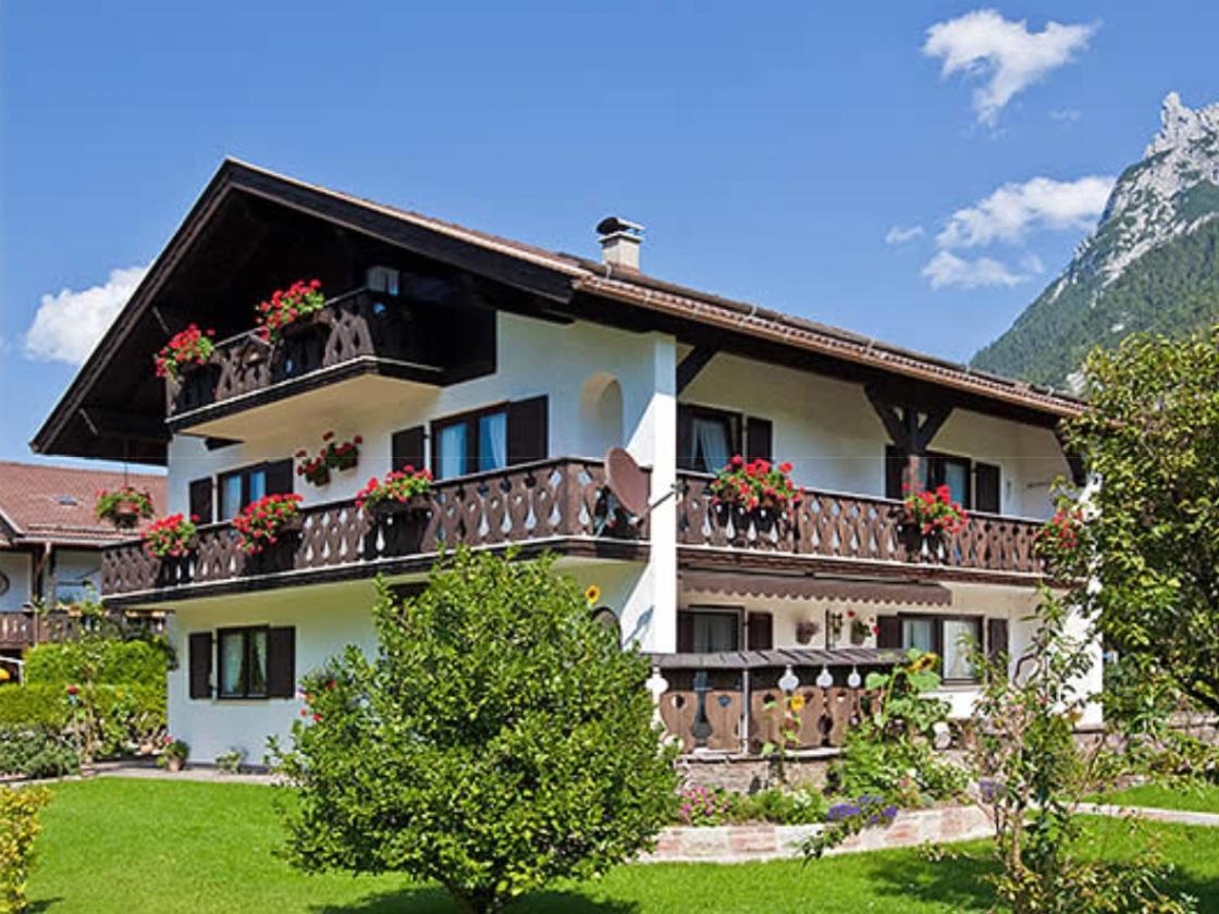 Ferienwohnung Suitner Mittenwald Exterior photo